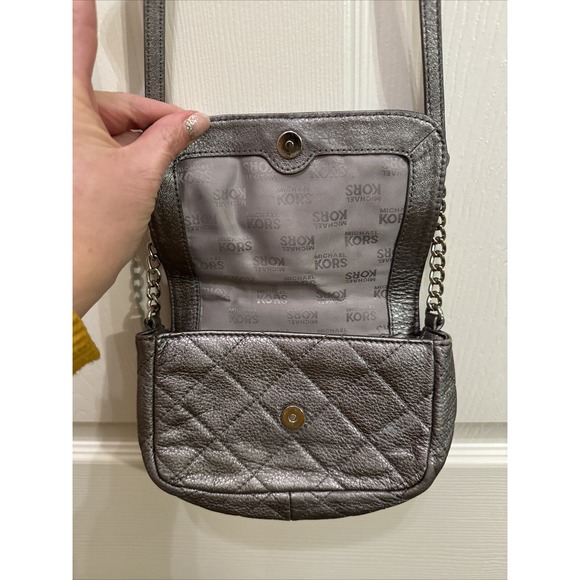 Michael Kors Mini Crossbody Bag Quilted Leather Metallic Silver - Picture 4 of 7